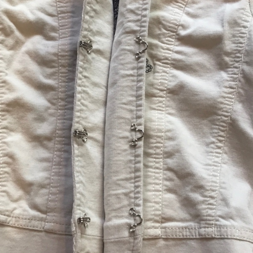 Corduroy Clasp Button Up W Details - image 4